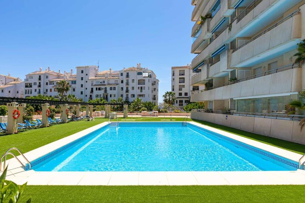 Luminous Apartment In Puerto Banus, Μαρμπέλλα Εξωτερικό φωτογραφία